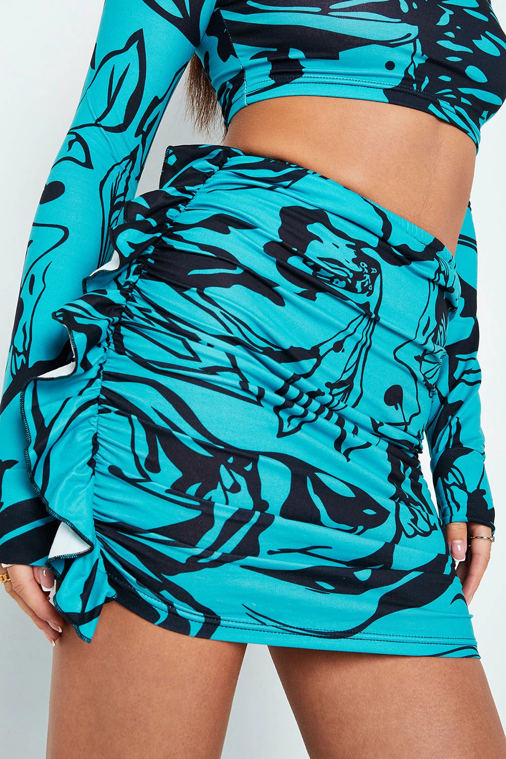 Solado Abstract Print Crop Top & Ruffle Trim Mini Skirt Set 5 Solado Abstract Print Crop Top & Ruffle Trim Mini Skirt Set - Image 5
