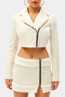 SOLADO Zipper Front Fluffy Splicing Long Sleeve Crop Coat -Solado Shop jpeg 11c3b071 2002 4a03 bc5f 35229984a6ea 1800x1800