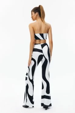 Alternative view of Solado Backless Crop Top & Striped Print Pants Set