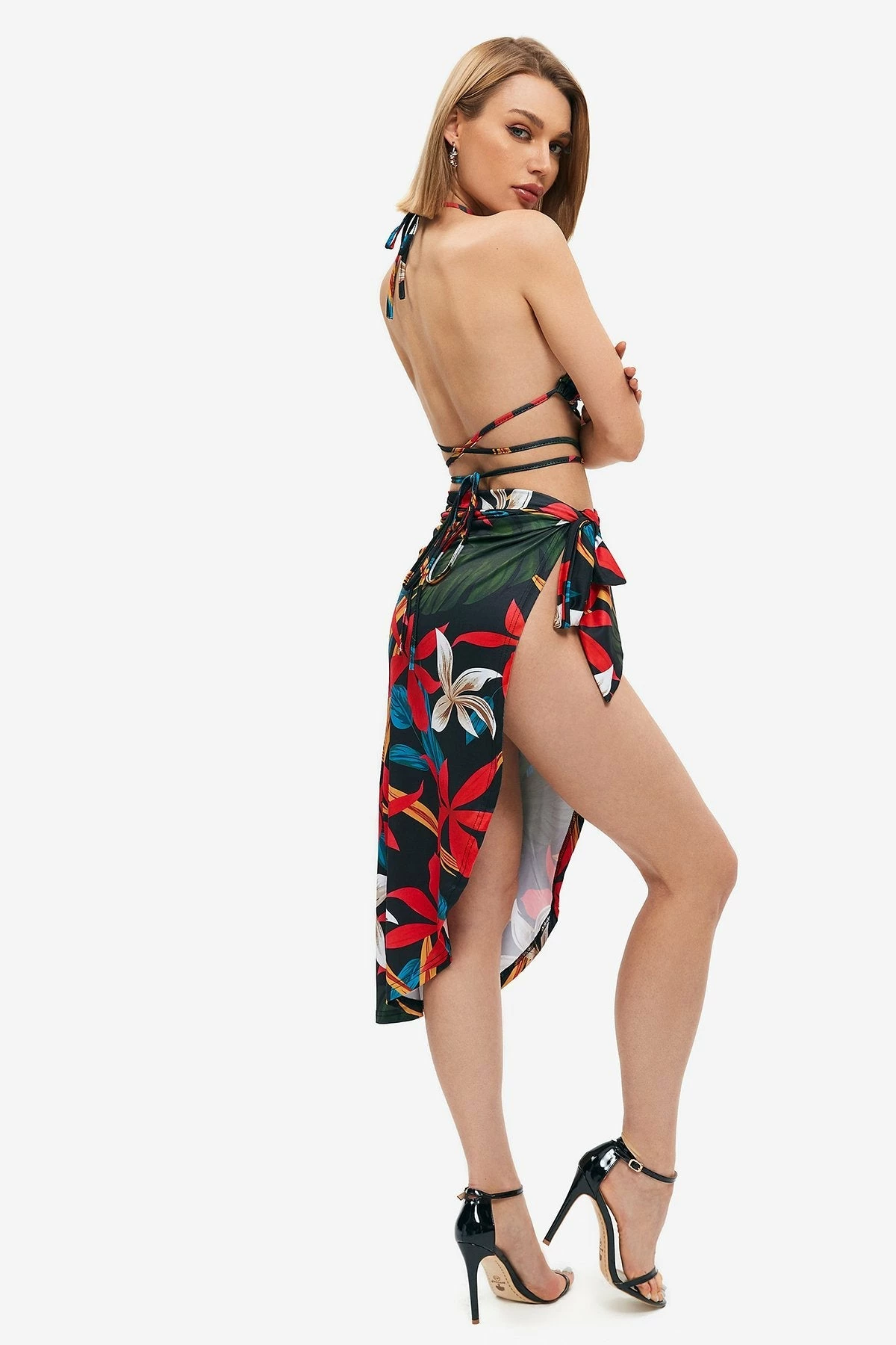 Solado Floral Print Cross Tie Backless Corset Tops & Split Hem Skirt Set 2 Solado Floral Print Cross Tie Backless Corset Tops & Split Hem Skirt Set - Image 2
