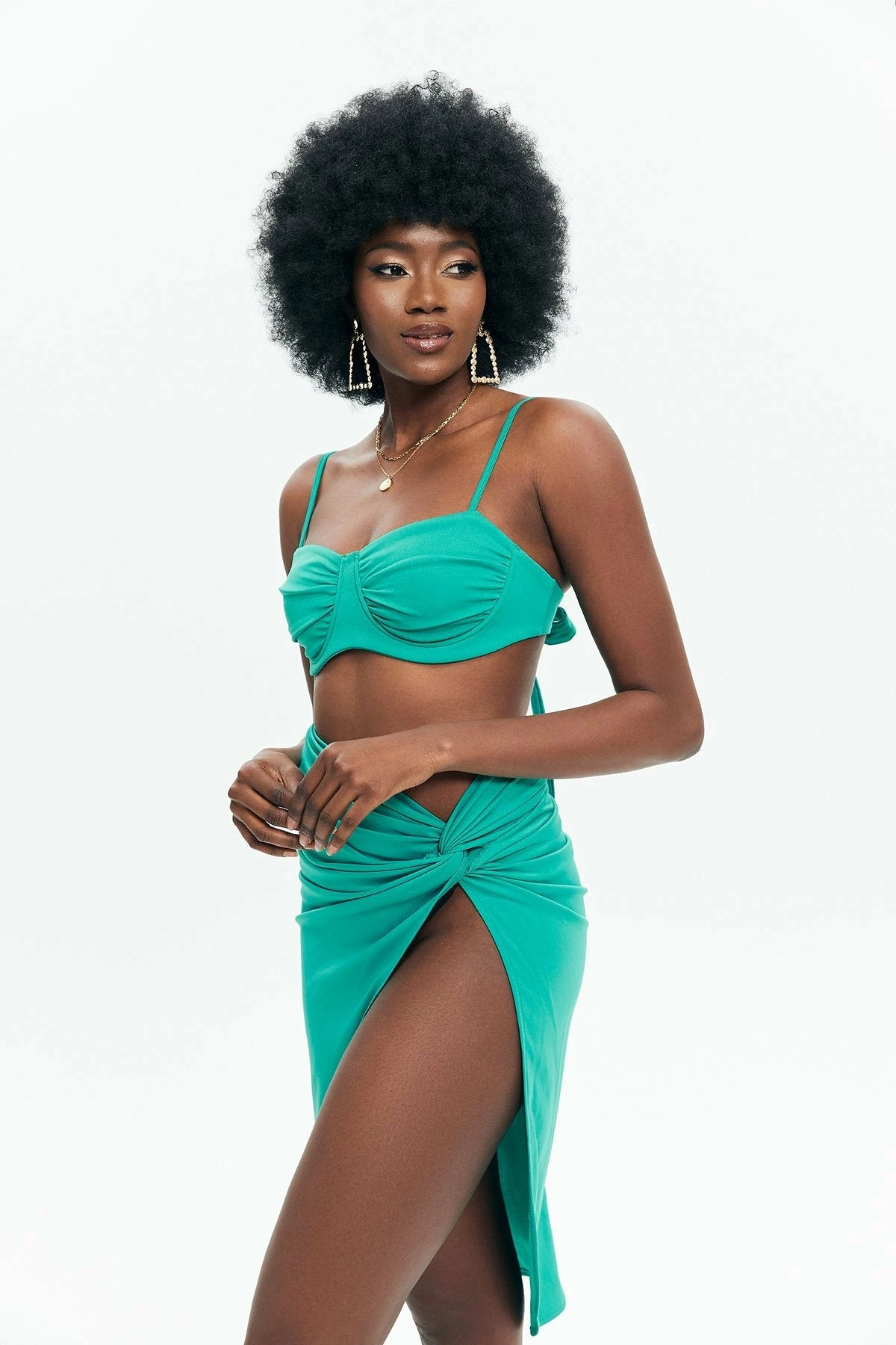 Solado Tie Back Solid Crop Top & High Split Pleated Skirt Set 4 Solado Tie Back Solid Crop Top & High Split Pleated Skirt Set - Image 4