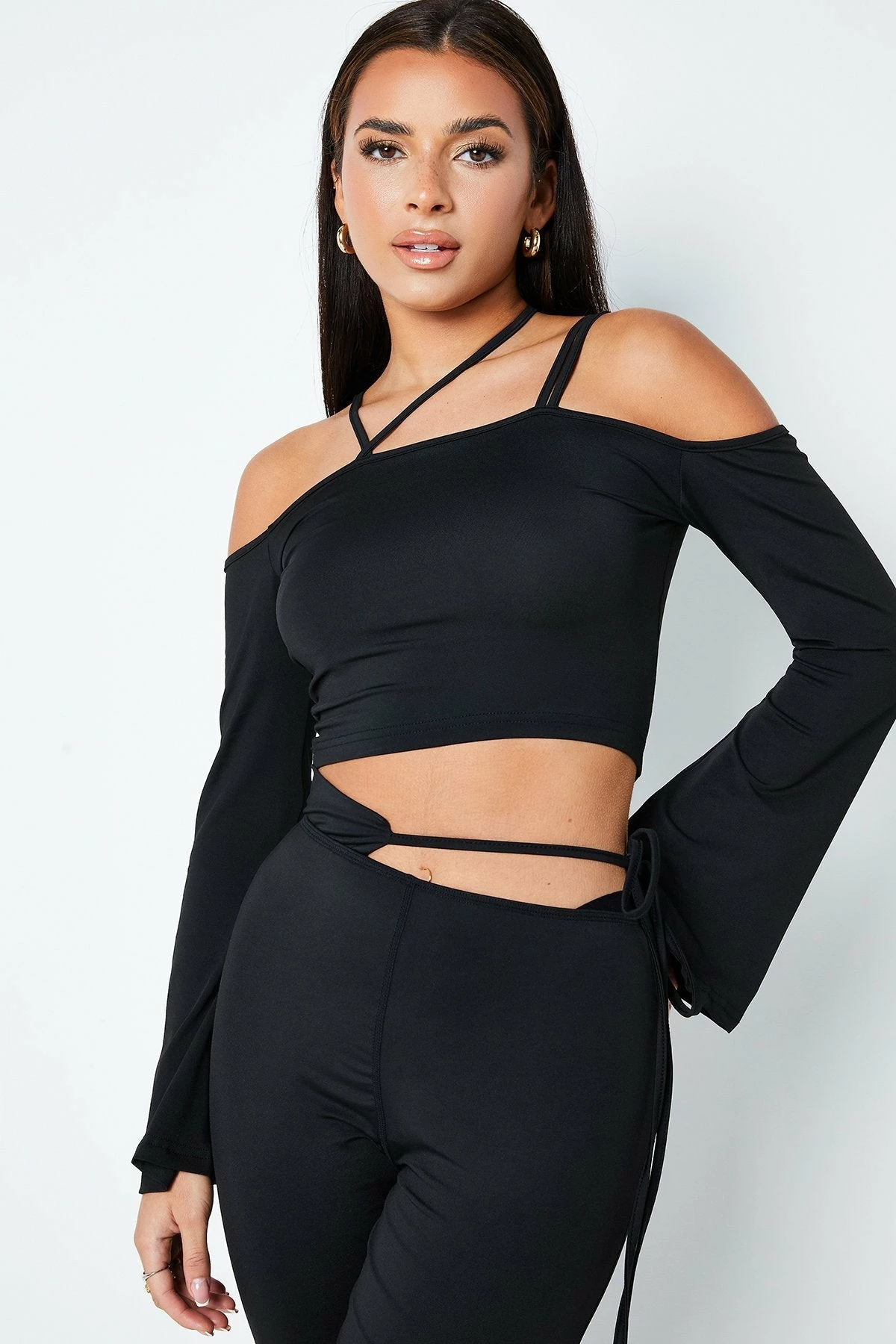 Solado Asymmetrical Neck Crop Top & Tie Detail Pants Set 5 Solado Asymmetrical Neck Crop Top & Tie Detail Pants Set - Image 5