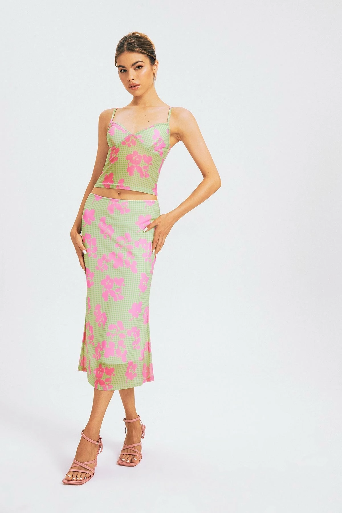 Solado Plaid Print Crop Top & Floral Layered Midi Skirt Set 1 Solado Plaid Print Crop Top & Floral Layered Midi Skirt Set