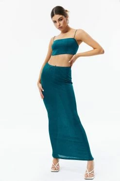 Solado Backless Crop Top & Solid Skirt Set