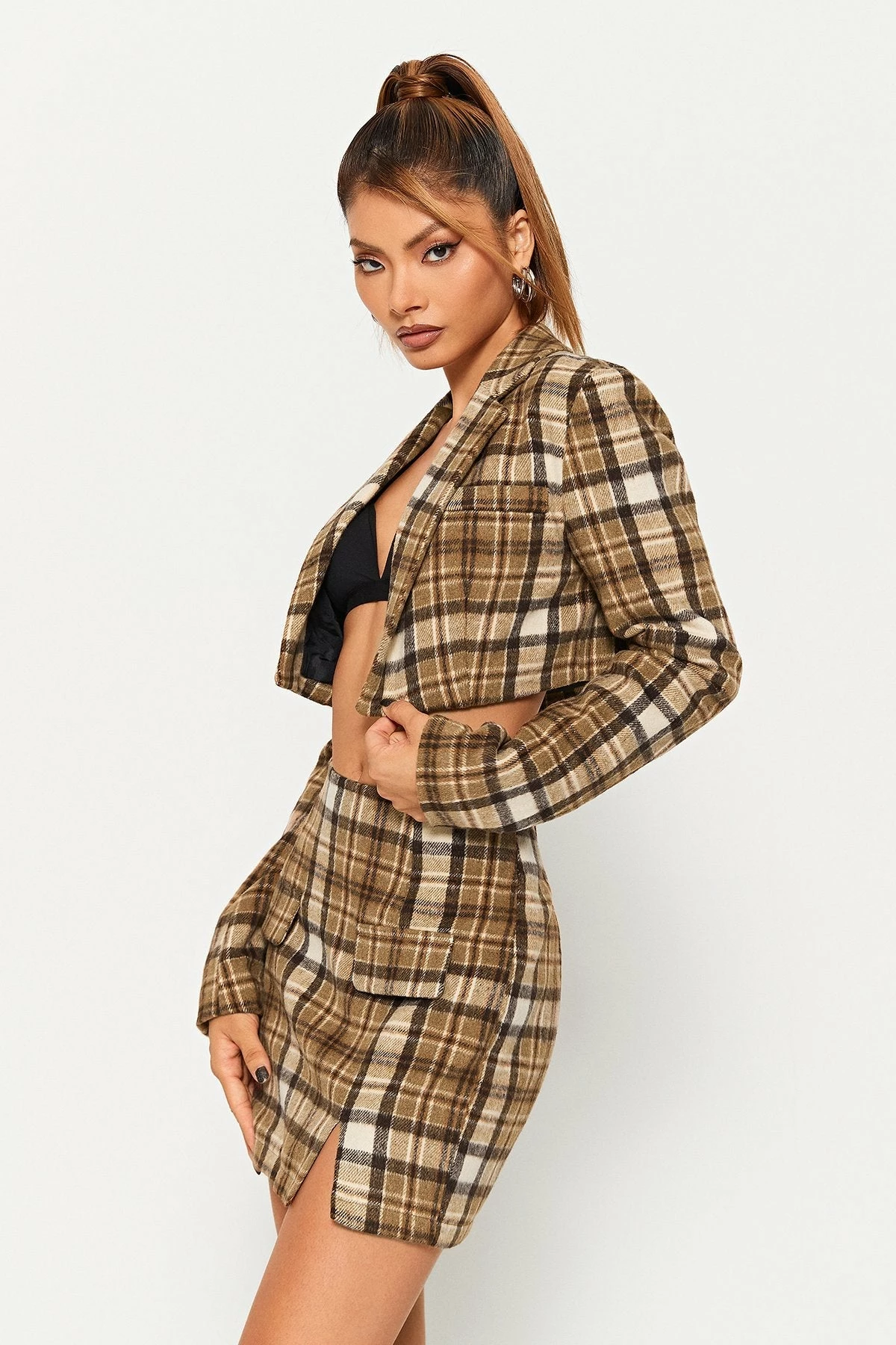 SOLADO Lapel Neck Check Print Long Sleeve Crop Blazer 3 SOLADO Lapel Neck Check Print Long Sleeve Crop Blazer - Image 3