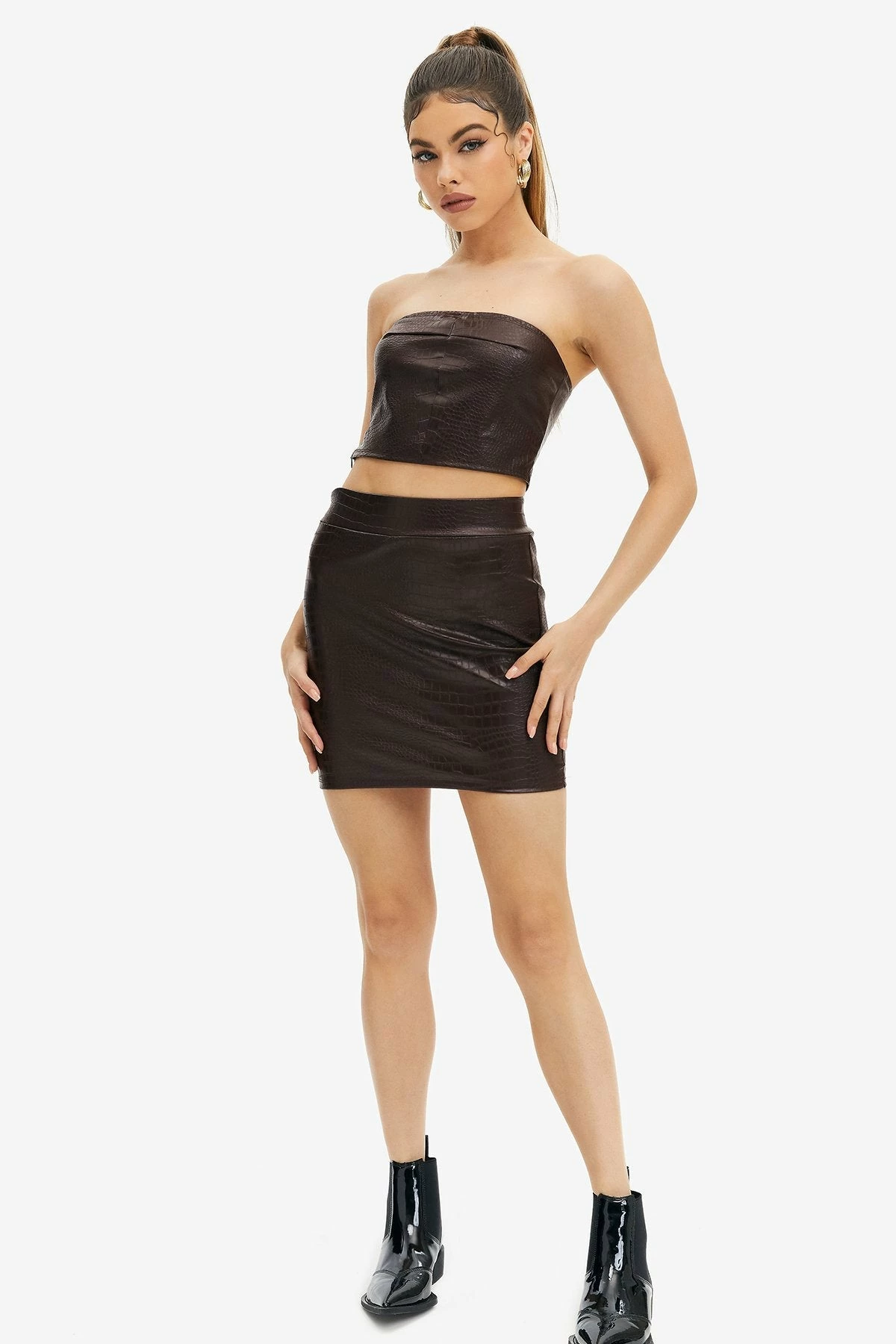 Solado Off Shoulder Backless Tube Crop Top & PU Leather Skirt Set 4 Solado Off Shoulder Backless Tube Crop Top & PU Leather Skirt Set - Image 4