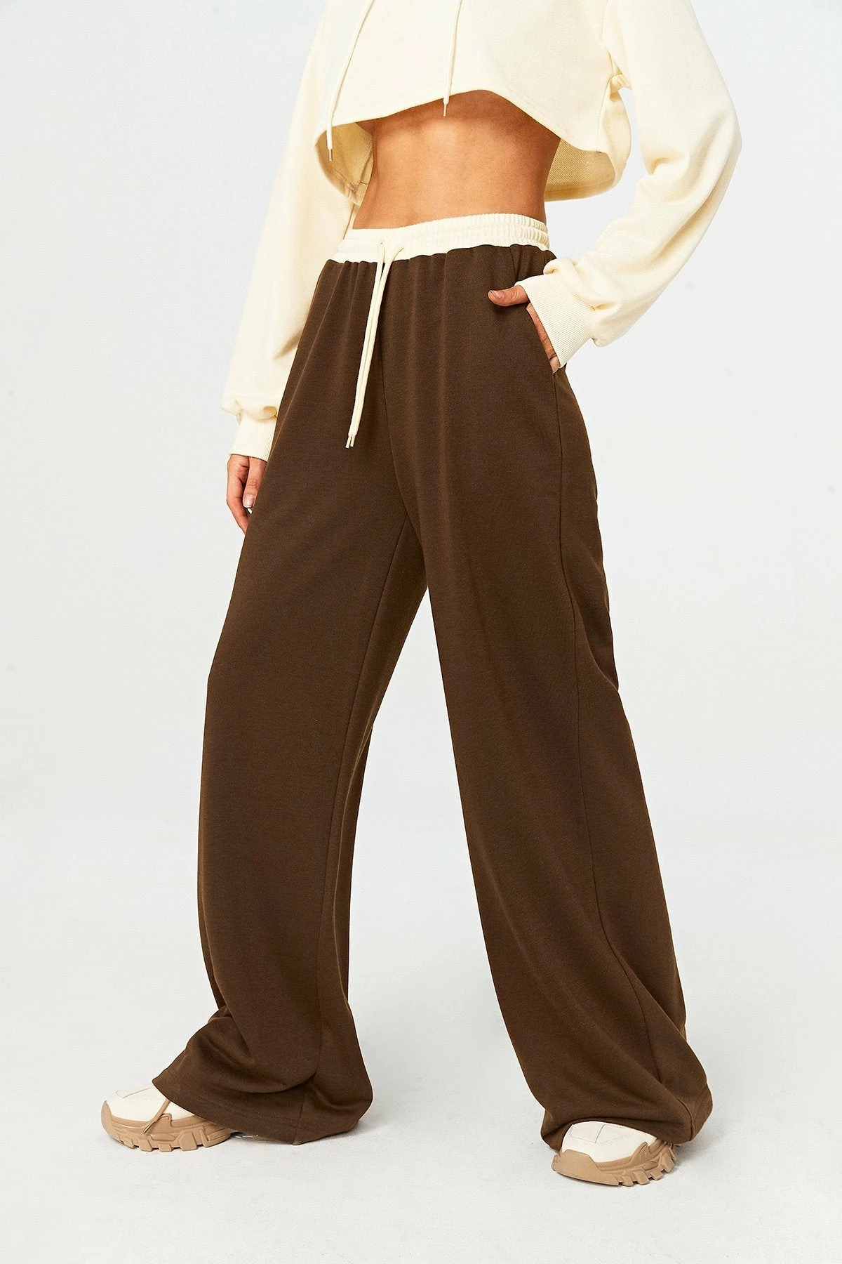 SOLADO Colorblock Drawstring Dual Pocket Straight Pants 2 SOLADO Colorblock Drawstring Dual Pocket Straight Pants - Image 2