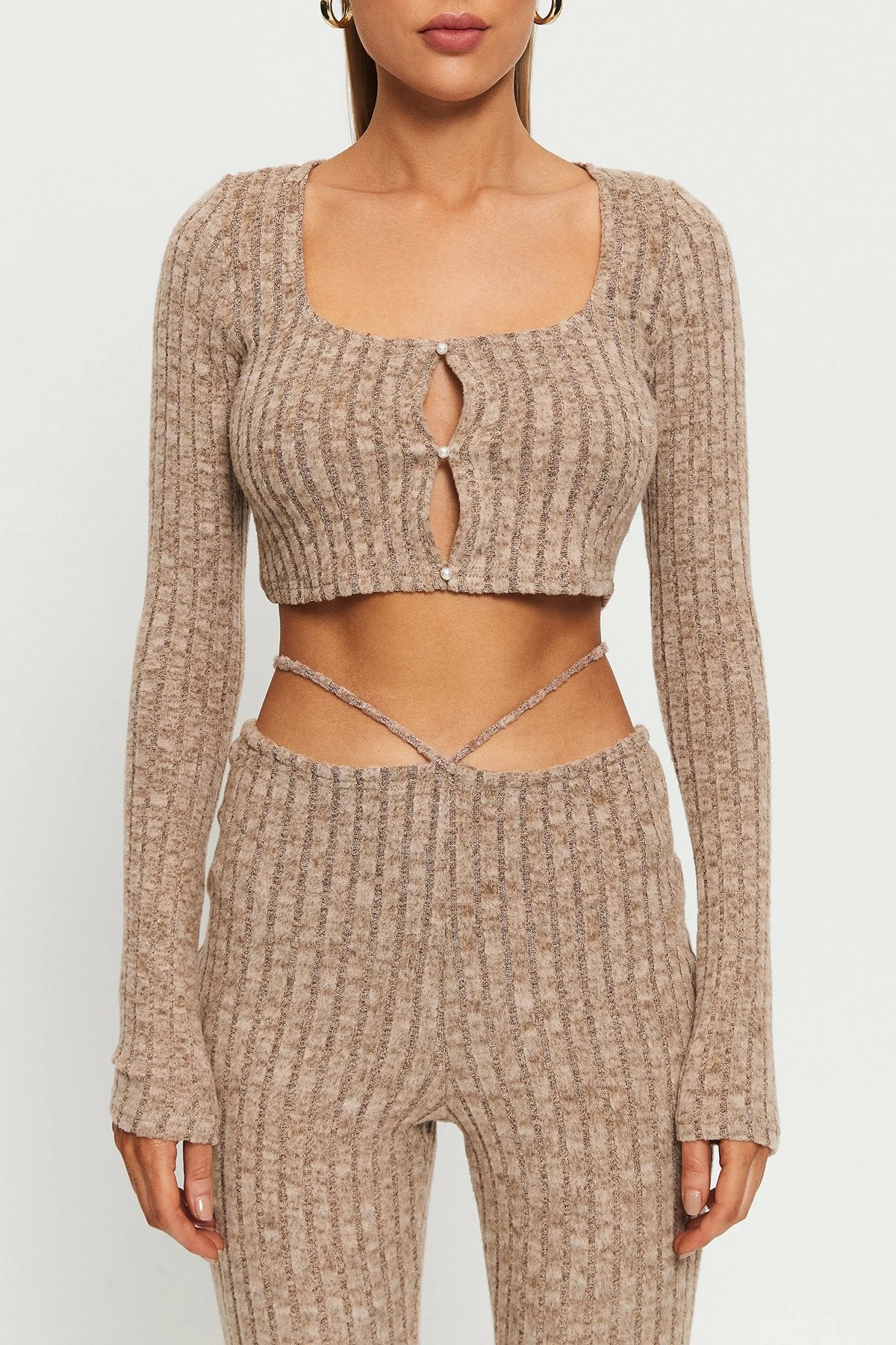 SOLADO Square Neck Cut Out Stripe Knitted Crop Top 6 SOLADO Square Neck Cut Out Stripe Knitted Crop Top - Image 6