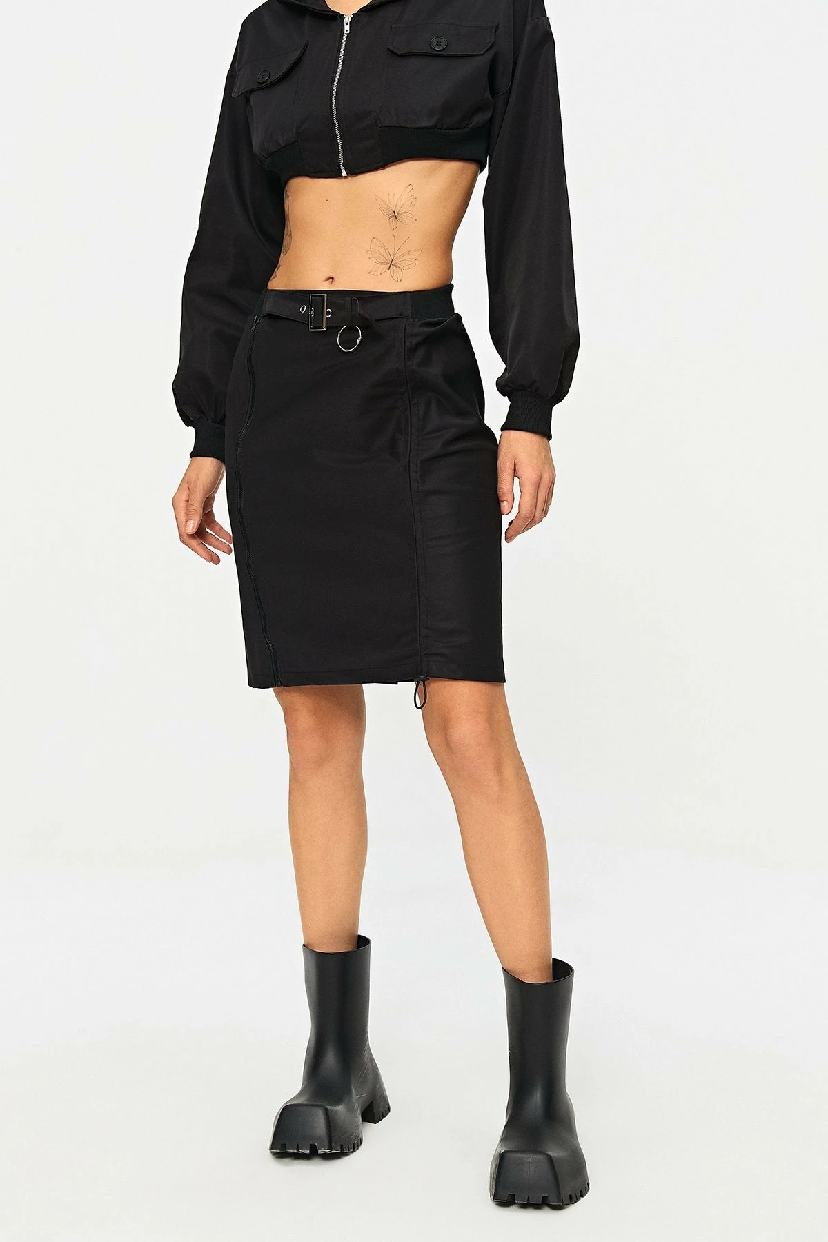 Solado Low Waist Drawstring Ruched Split Hem Mini Skirt With Belt 2 Solado Low Waist Drawstring Ruched Split Hem Mini Skirt With Belt - Image 2