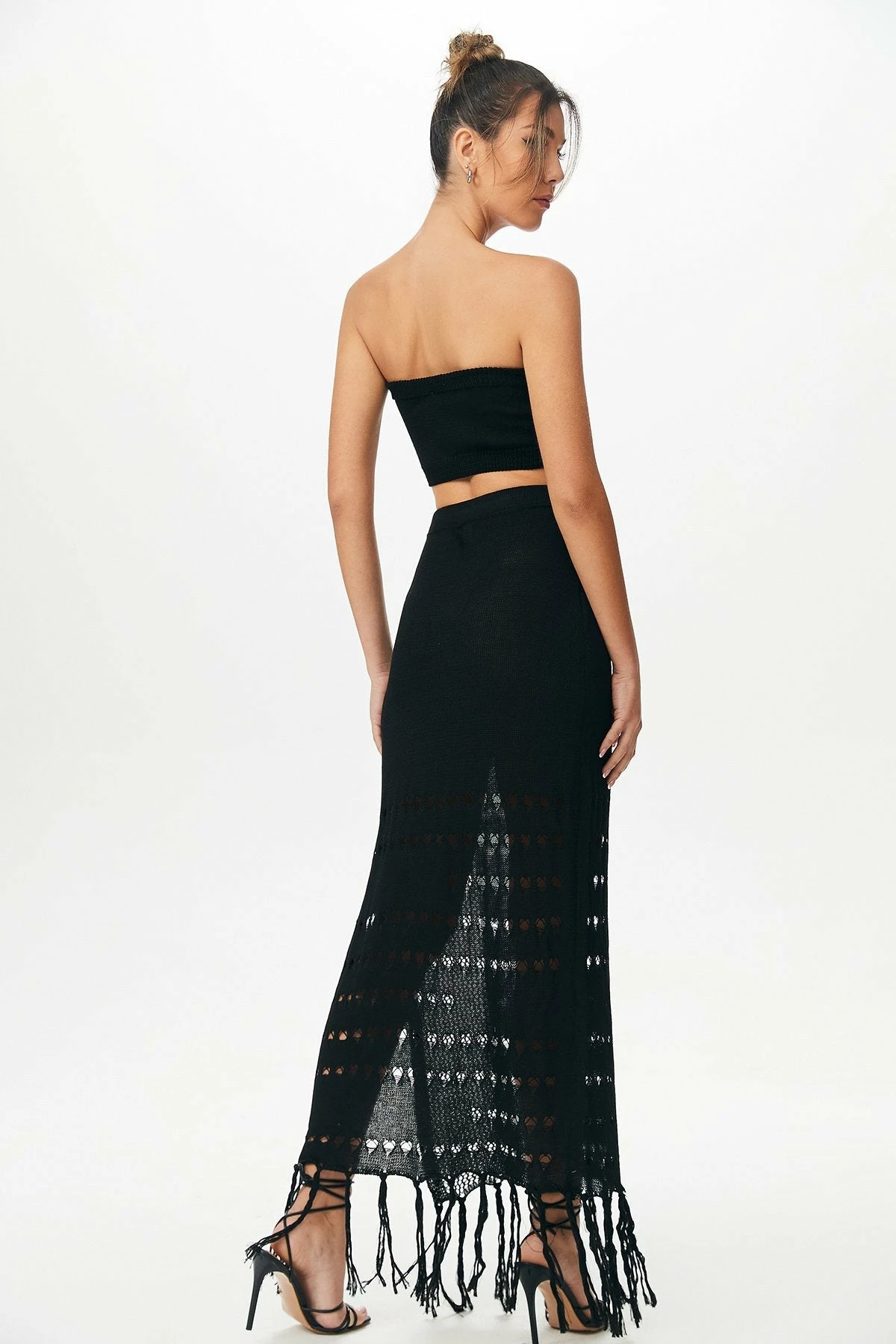 Solado Solid Tube Crop Top & Tassel Split Hem Skirt Set 2 Solado Solid Tube Crop Top & Tassel Split Hem Skirt Set - Image 2