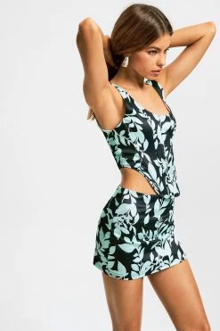 Solado Asymmetrical Hem Boning Top & Leaf Print Skirt Set -Solado Shop jpeg 73fe5728 68bb 4b9f 8f22 790ff6818b1a 1800x1800