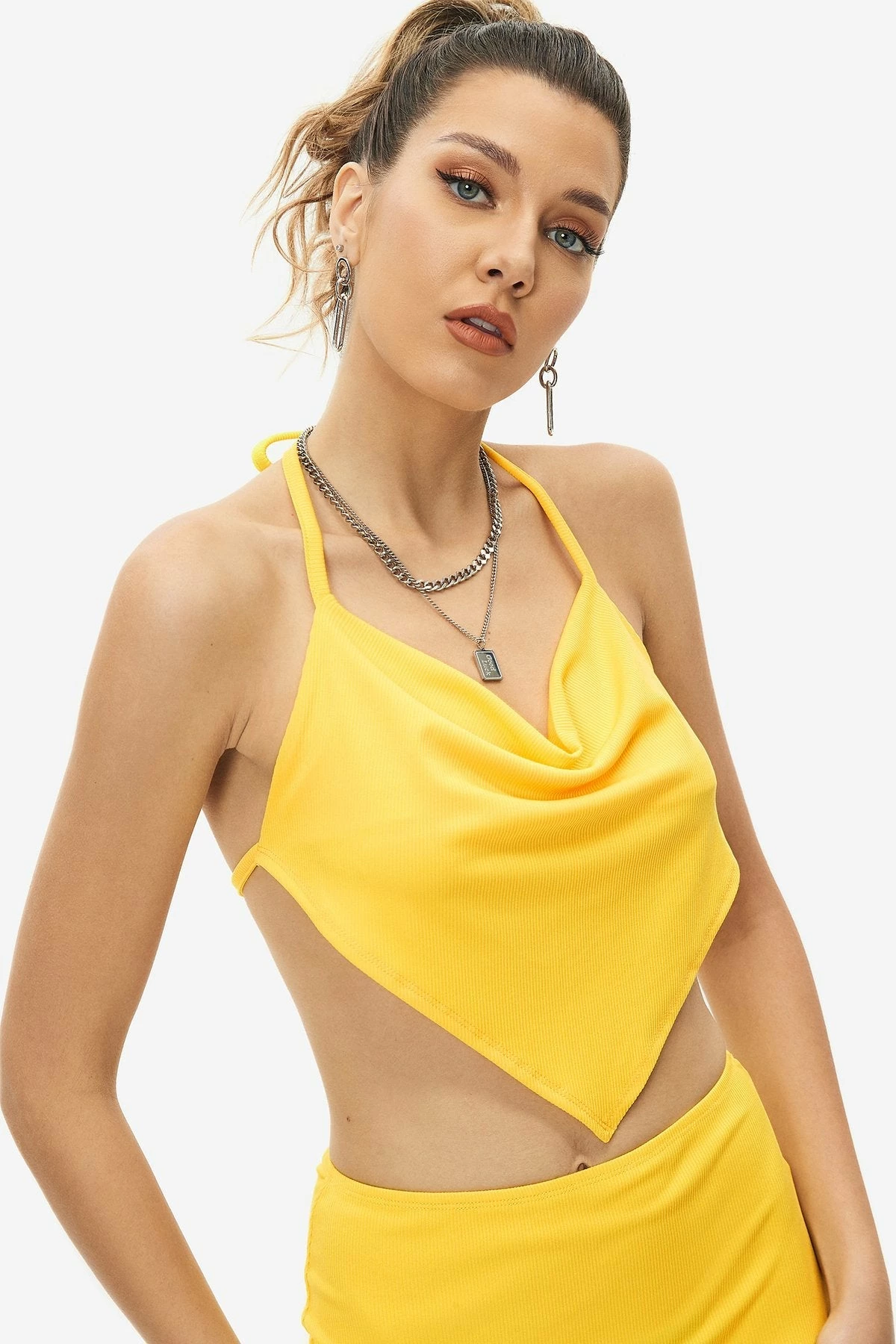 Solado Backless Crop Top & Asymmetrical Hem Skirt Set 5 Solado Backless Crop Top & Asymmetrical Hem Skirt Set - Image 5
