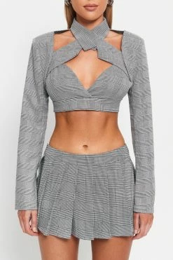 SOLADO 2 In 1 Halter Neck Check Print Cut Out Long Sleeve Top 12 SOLADO 2 In 1 Halter Neck Check Print Cut Out Long Sleeve Top -Solado Shop jpeg 7bb3e568 e2c3 45a1 96a1 1f486ce7b577 1800x1800