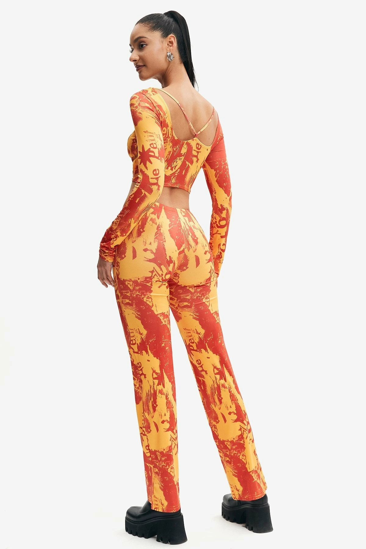 Solado Cut Out Tie Detail Crop Top & Abstract Print Pants Set 2 Solado Cut Out Tie Detail Crop Top & Abstract Print Pants Set - Image 2