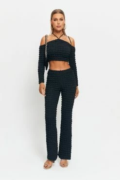 SOLADO Halter Neck Cold Shoulder Bubble Textured Crop Top 10 SOLADO Halter Neck Cold Shoulder Bubble Textured Crop Top -Solado Shop jpeg 7e0c2526 f8bc 4089 aae7 2e04a01fbf06 1800x1800