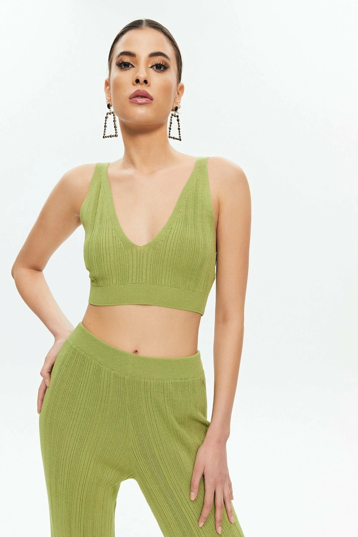 Solado Knitted Sleeveless Top & Wide Leg Solid Pant Set 3 Solado Knitted Sleeveless Top & Wide Leg Solid Pant Set - Image 3