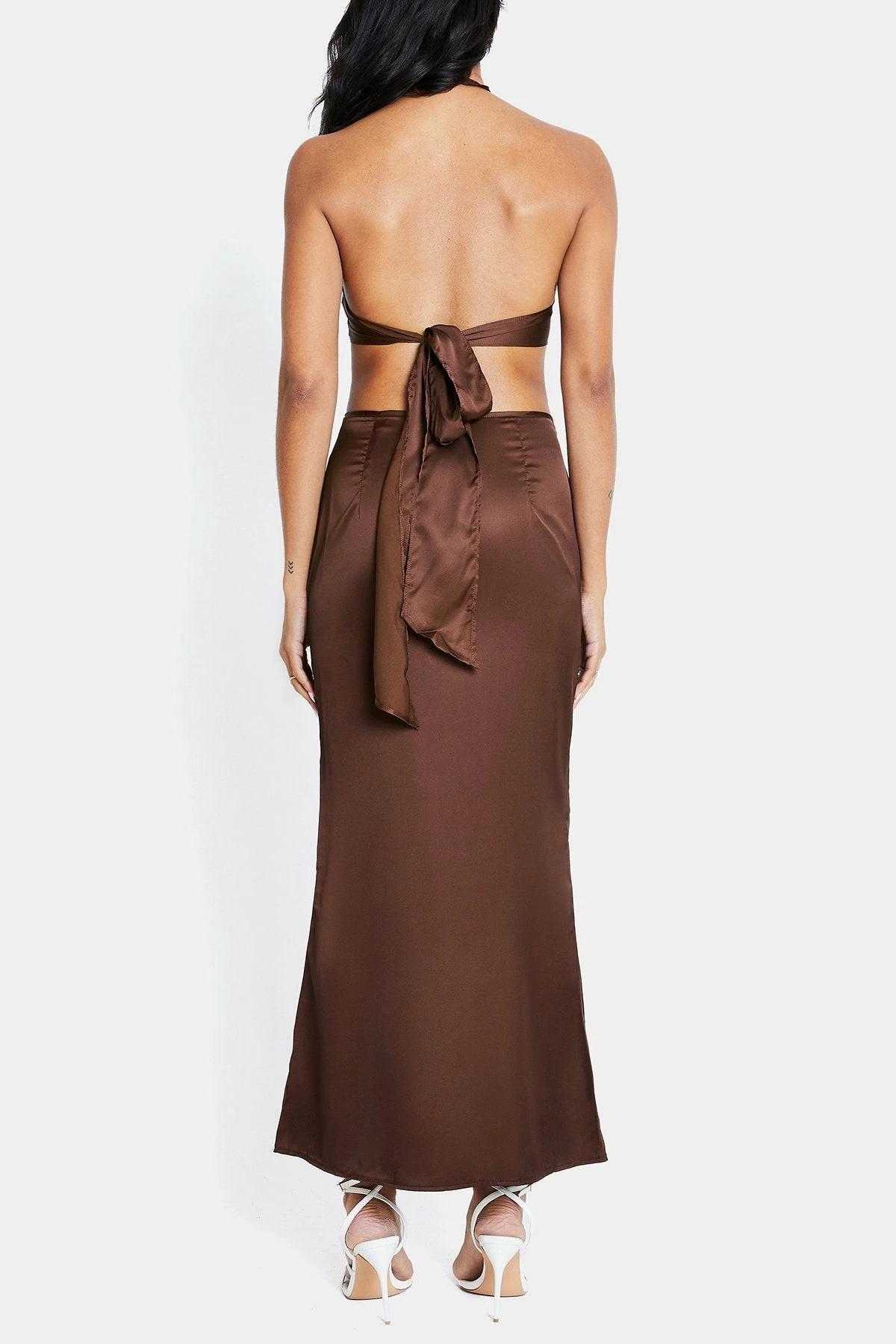 Solado Halter Neck Tie Back Crop Top & Mermaid Skirt Set 7 Solado Halter Neck Tie Back Crop Top & Mermaid Skirt Set - Image 7