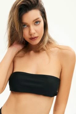 Solado Solid Back Close Split Swimsuit -Solado Shop jpeg a7908def d4cf 42c0 9a80 facb04af362d 1800x1800