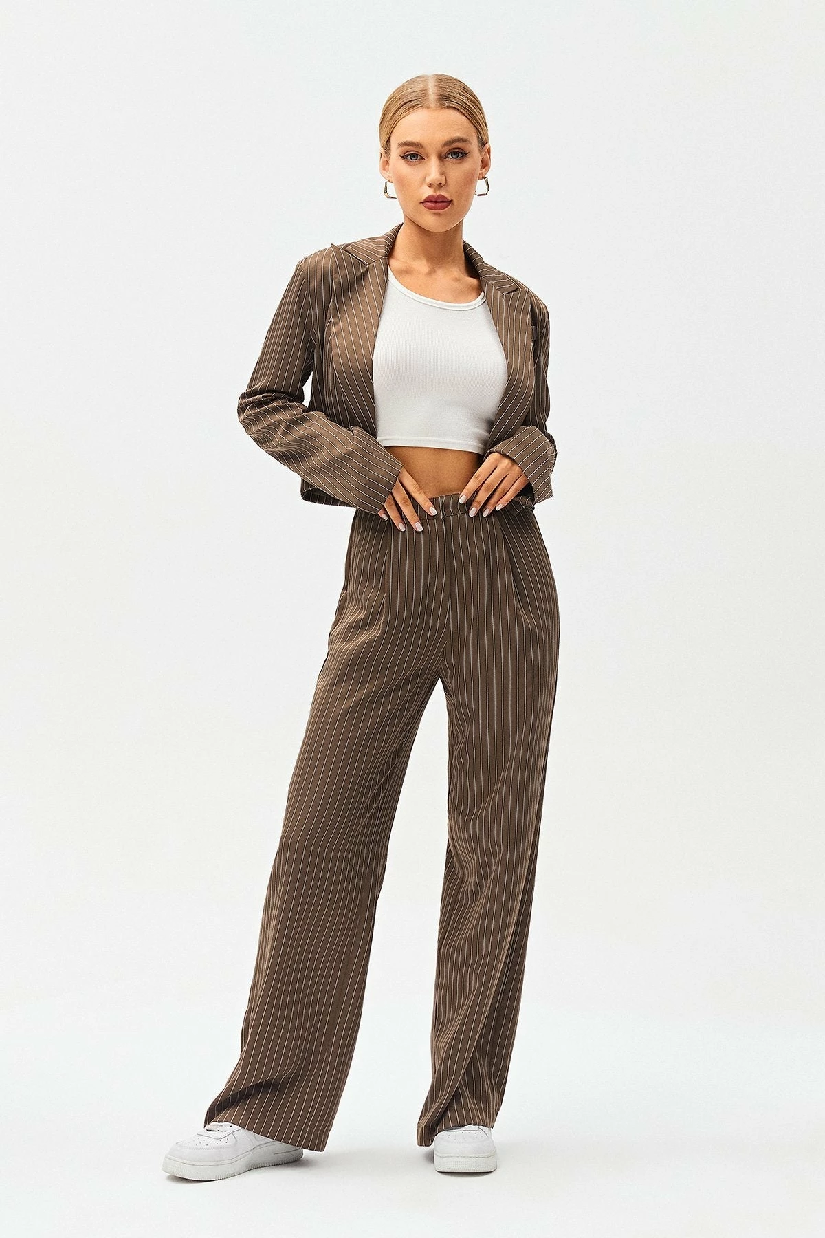 SOLADO Low Waist Stripe Print Dual Pocket Suit Pants 5 SOLADO Low Waist Stripe Print Dual Pocket Suit Pants - Image 5