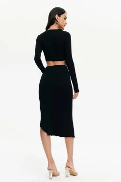 Alternative view of Solado Plunging Neck Crop Top & Split Hem Skirt Set