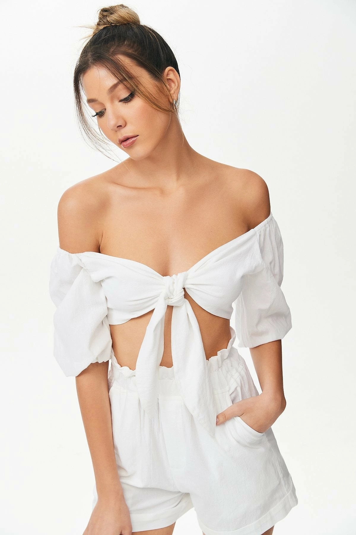 Solado Off Shoulder Crop Top & Paperbag Waist Short Set 1 Solado Off Shoulder Crop Top & Paperbag Waist Short Set
