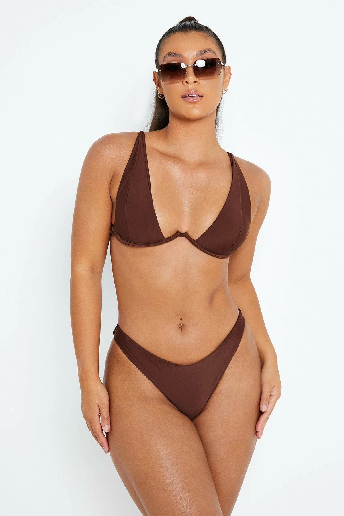 Solado Back Close Solid Underwire Bikini Swimsuit 1 Solado Back Close Solid Underwire Bikini Swimsuit