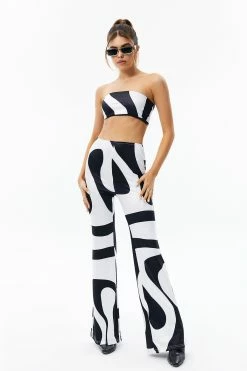 Solado Backless Crop Top & Striped Print Pants Set -Solado Shop jpeg daace51f 3b10 4320 af57 af5d7b0675f4 1800x1800