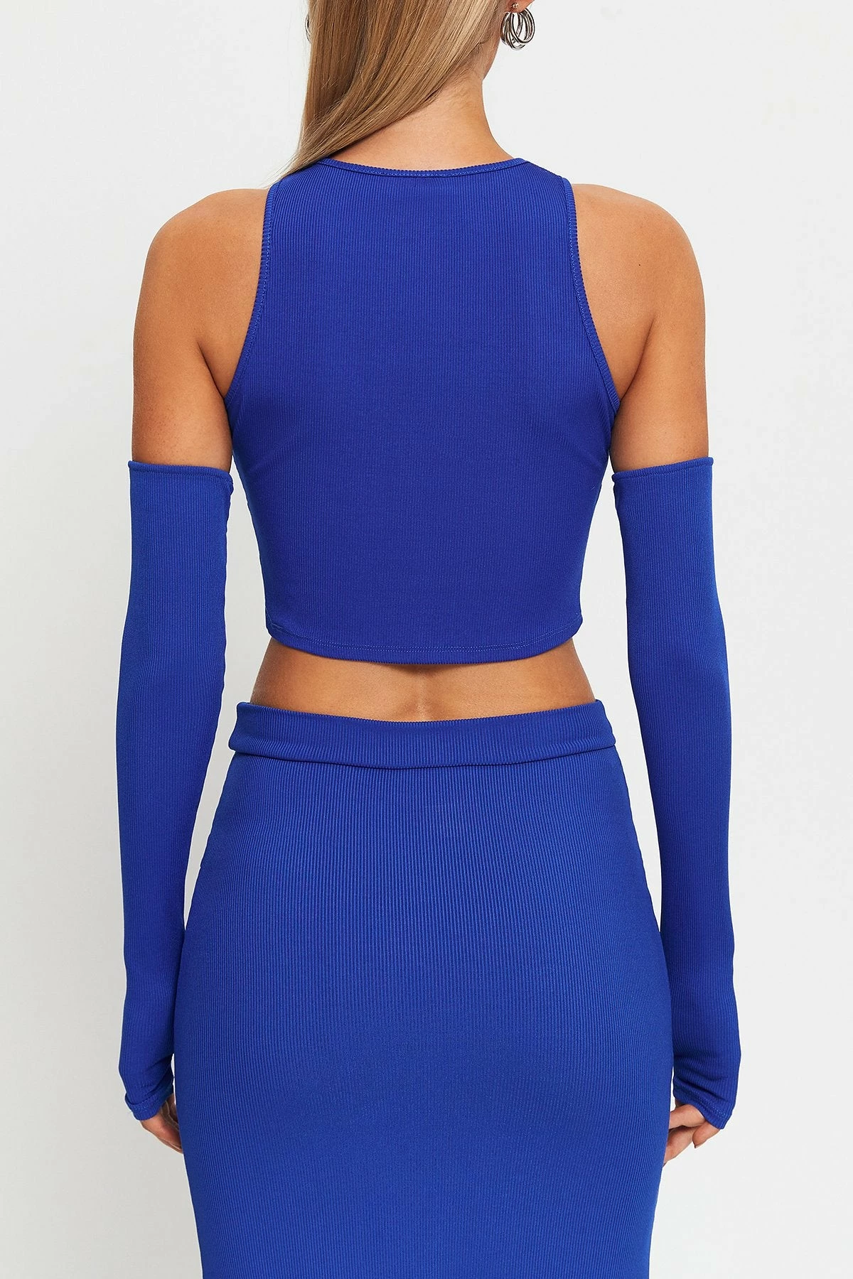 SOLADO Ribbed Asymmetrical Hem Crop Top With Oversleeve 7 SOLADO Ribbed Asymmetrical Hem Crop Top With Oversleeve - Image 7