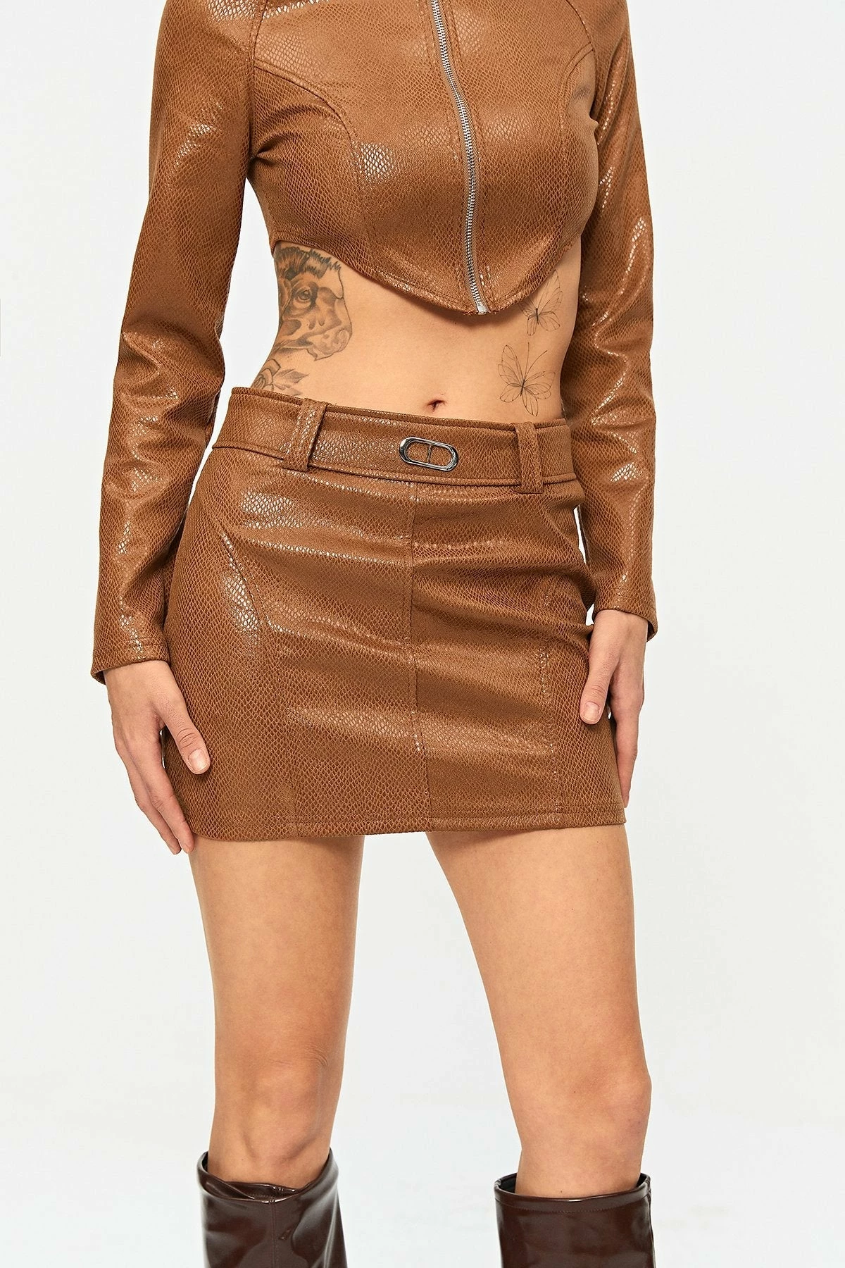 Solado Low Waist PU Leather Mini Skirt With Belt 1 Solado Low Waist PU Leather Mini Skirt With Belt