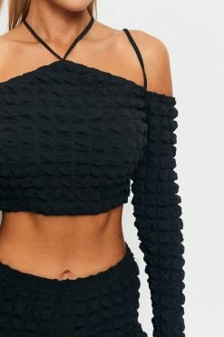 SOLADO Halter Neck Cold Shoulder Bubble Textured Crop Top 11 SOLADO Halter Neck Cold Shoulder Bubble Textured Crop Top -Solado Shop jpeg e9a6eca9 c3fa 4035 a0db 8d83e527bd7f 1800x1800