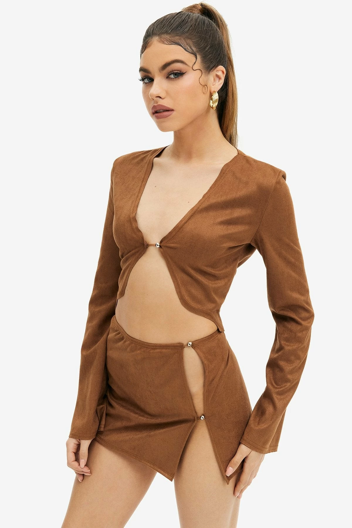 Solado Plunging Neck Asymmetric Hem Crop Top & Cut Out Skirt Set 4 Solado Plunging Neck Asymmetric Hem Crop Top & Cut Out Skirt Set - Image 4