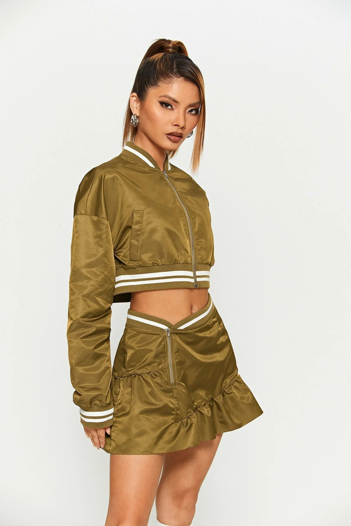 SOLADO Colorblock Trim Crop Coat & Zipper Side Ruffle Skirt Set 2 SOLADO Colorblock Trim Crop Coat & Zipper Side Ruffle Skirt Set - Image 2